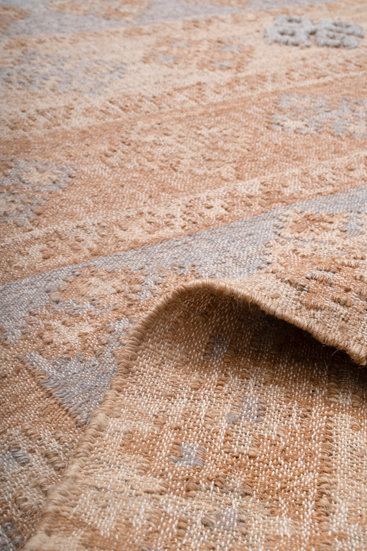 Handwoven Wool Jute Kilim Rug – Beige Vintage Distressed Durrie