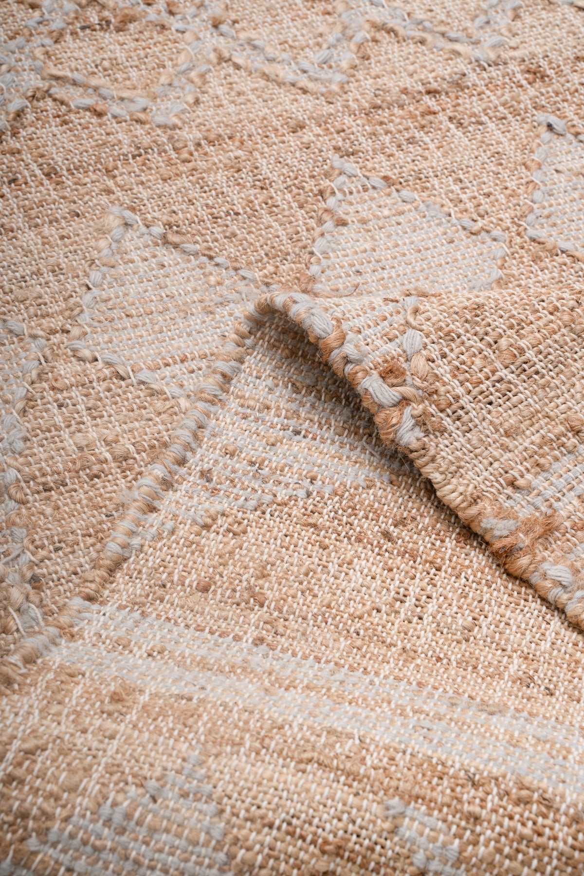 Handwoven Jute Durrie Rug – Natural Beige Geometric Flatweave Area Rug, 1500 GSM