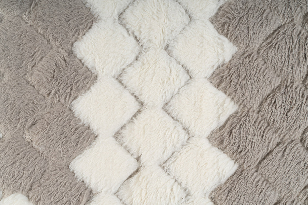 Handwoven Moroccan Style Wool Rug – Cream and Taupe Diamond Pattern Shaggy Area Rug