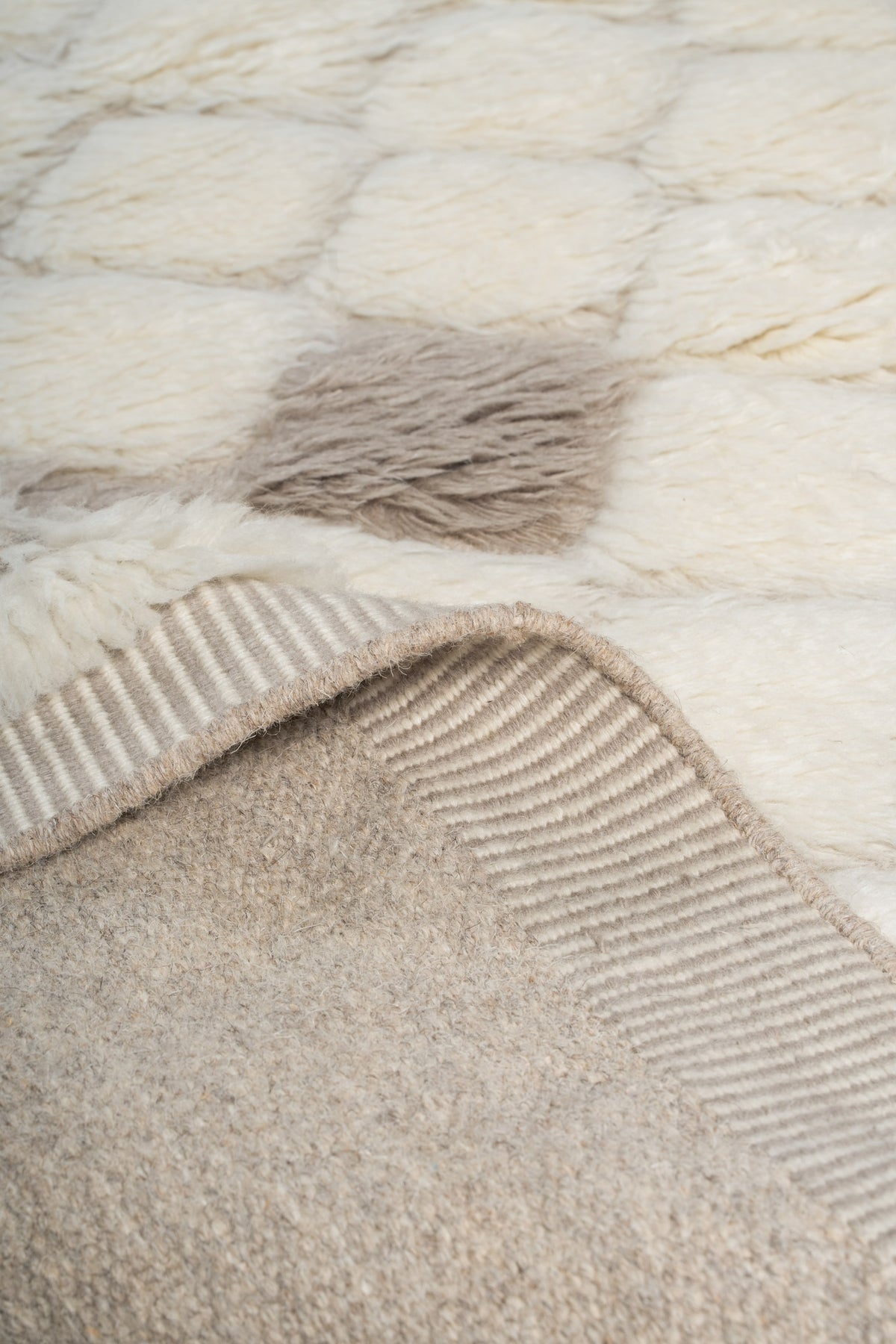 Handwoven Moroccan Style Wool Rug – Cream and Taupe Diamond Pattern Shaggy Area Rug