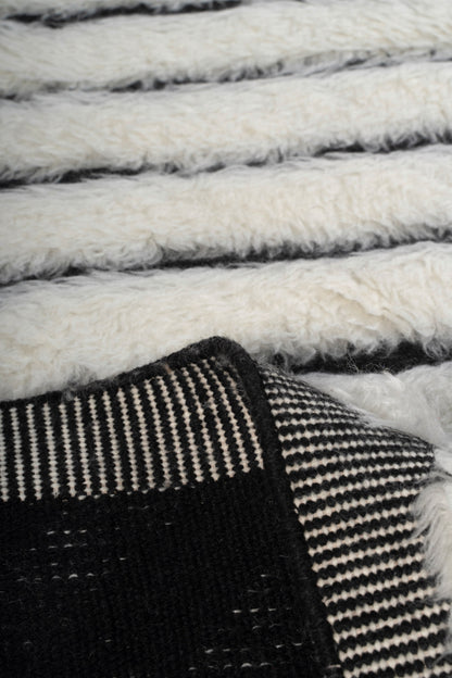 Moroccan Chevron Rug – 100% New Zealand Wool | Ivory & Black Handwoven Beni Ourain Style Area Rug