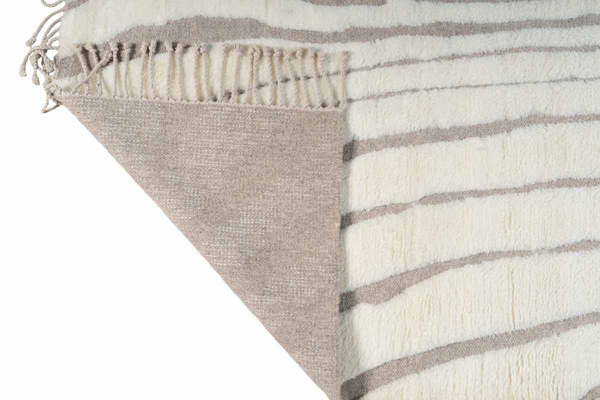 Moroccan Ivory Wool Rug – 100% New Zealand Wool | Handwoven Abstract Line Pattern Rug
