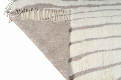 Moroccan Ivory Wool Rug – 100% New Zealand Wool | Handwoven Abstract Line Pattern Rug