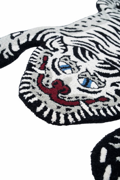 Hand Tufted Tiger Rug – Black & White Animal Shaped Wool Rug for Kids Room, Bedroom & Nursery Décor | 2 × 3 Feet